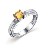 Серебряное кольцо с цитрином и бриллиантом